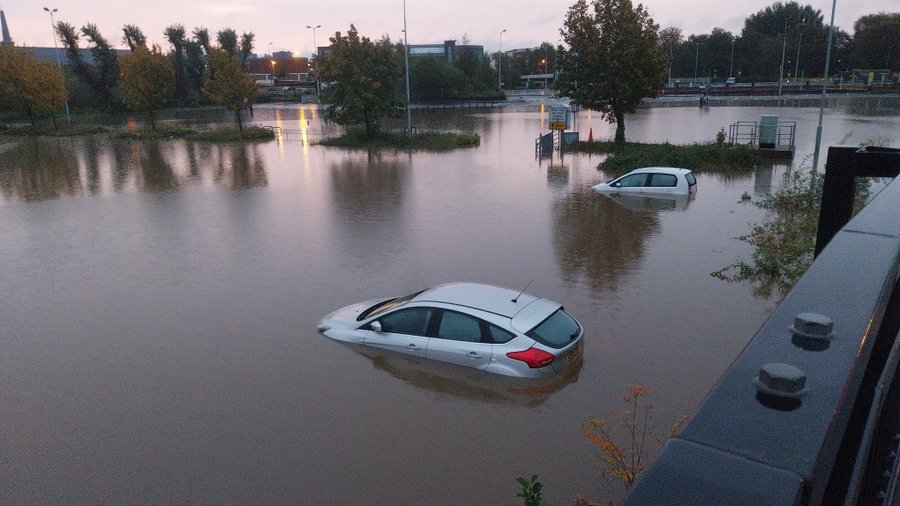 https://road.cc/wp-content/uploads/roadcc/Flood 3.jpg